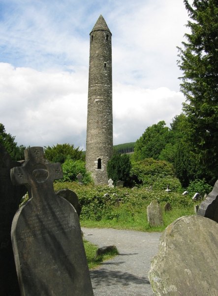 Roundtower in Glendalough